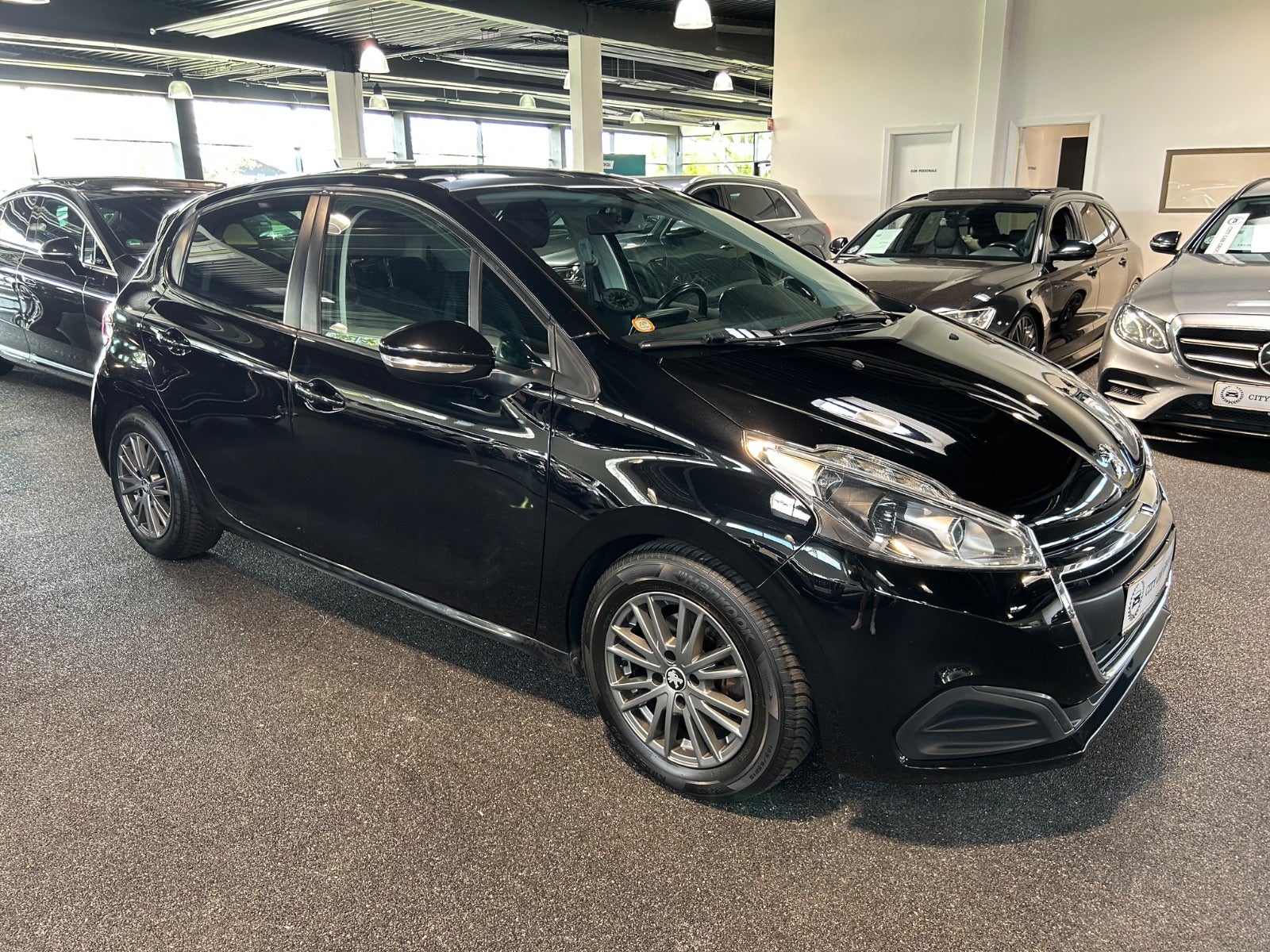 Peugeot 208 - 4