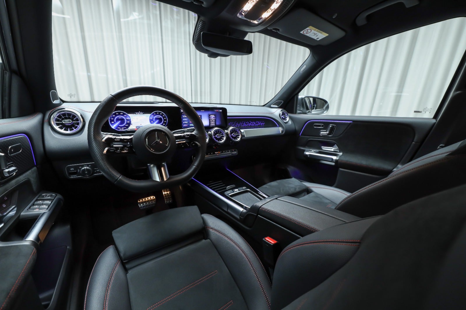 Mercedes-Benz EQB 250+ (4/8)