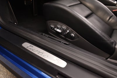 Porsche 911 Turbo S Cabriolet PDK