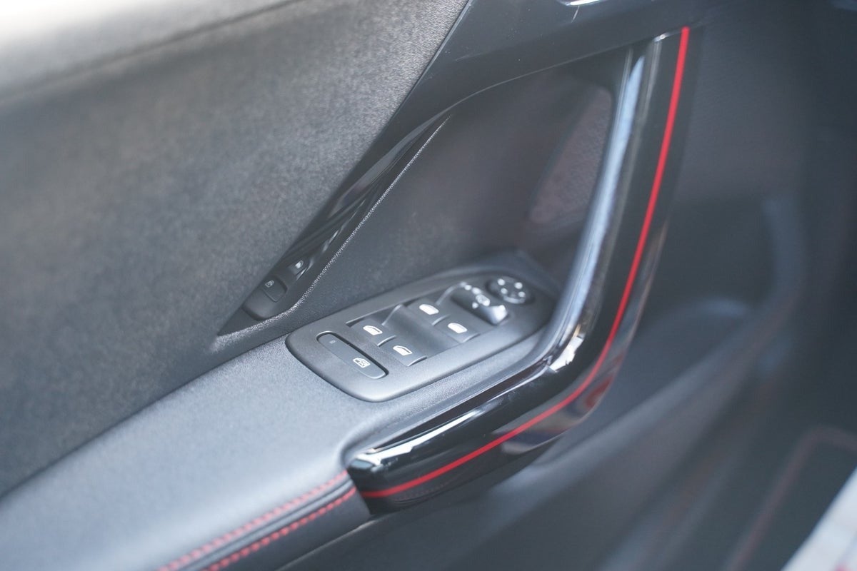 Billede af Peugeot 2008 1,6 BlueHDi 100 GT Line Sky