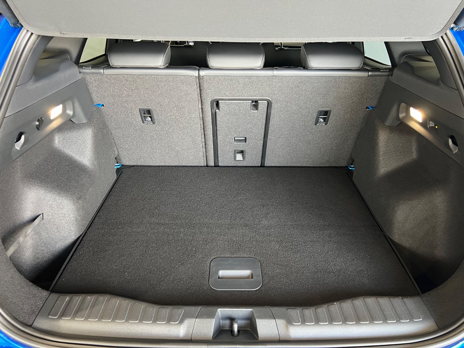 Ford Explorer Premium Extended Range AWD