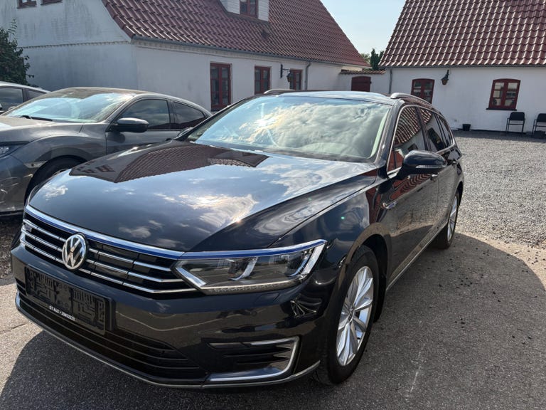 VW Passat GTE Highline Variant DSG
