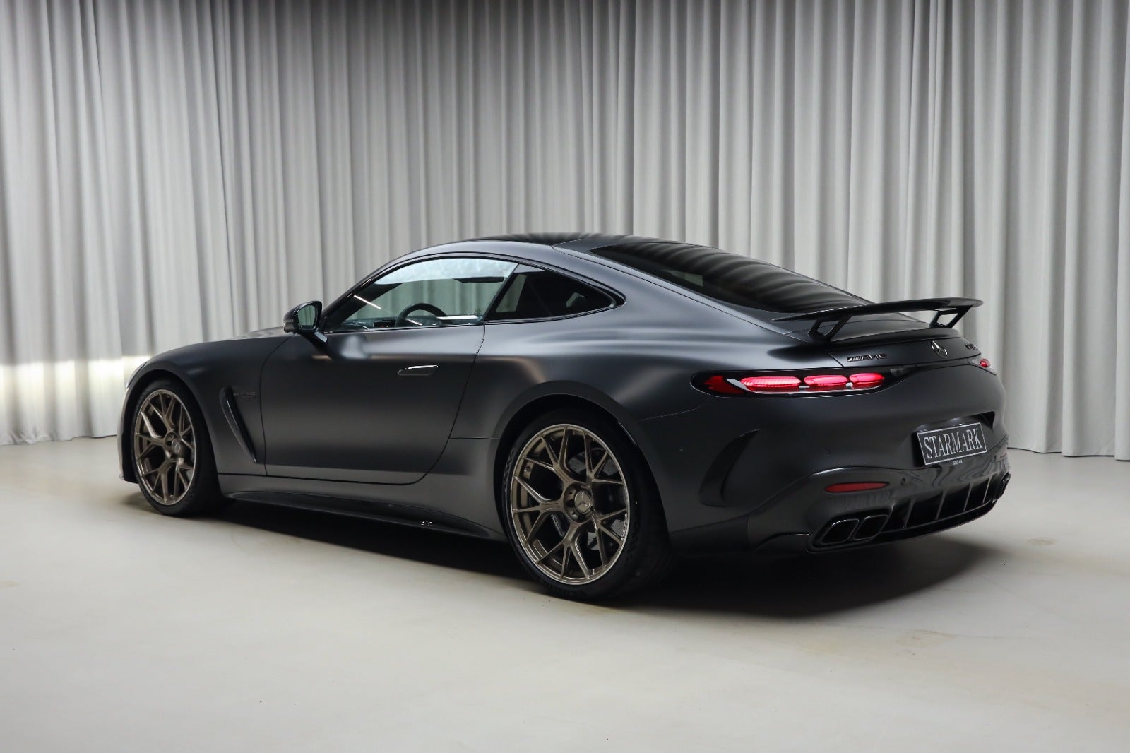 Mercedes-AMG GT 63 (2/8)