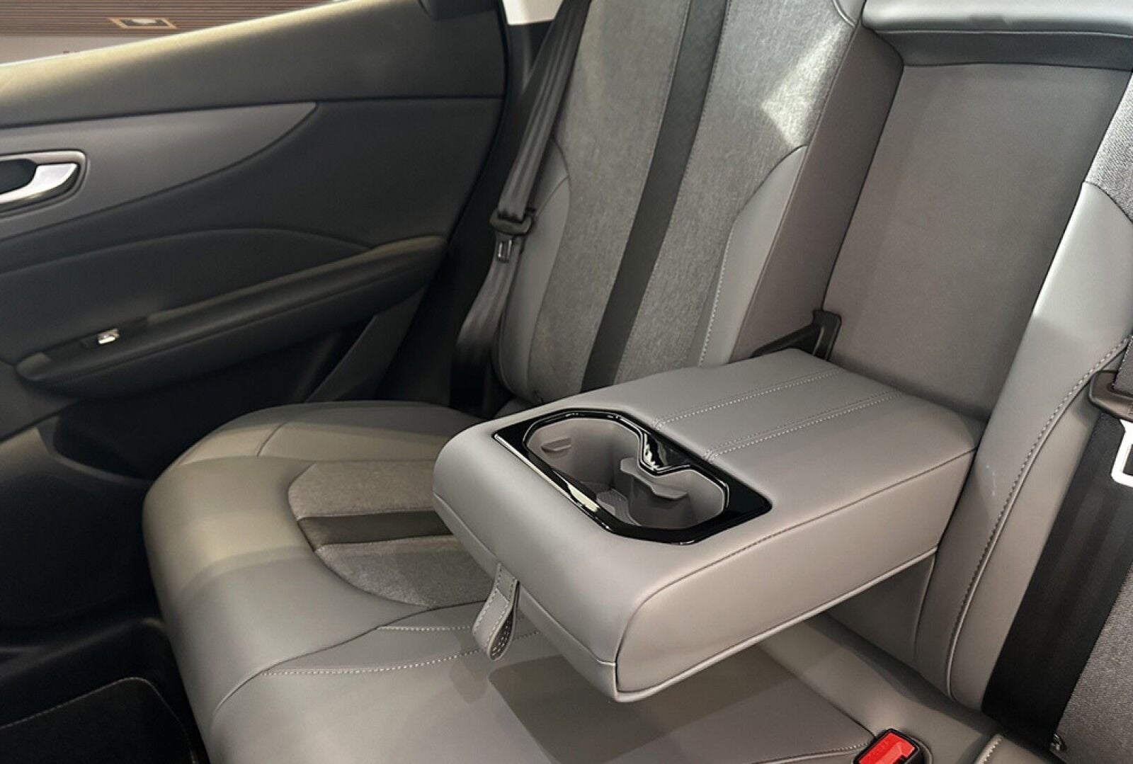 MG MGS5 Luxury