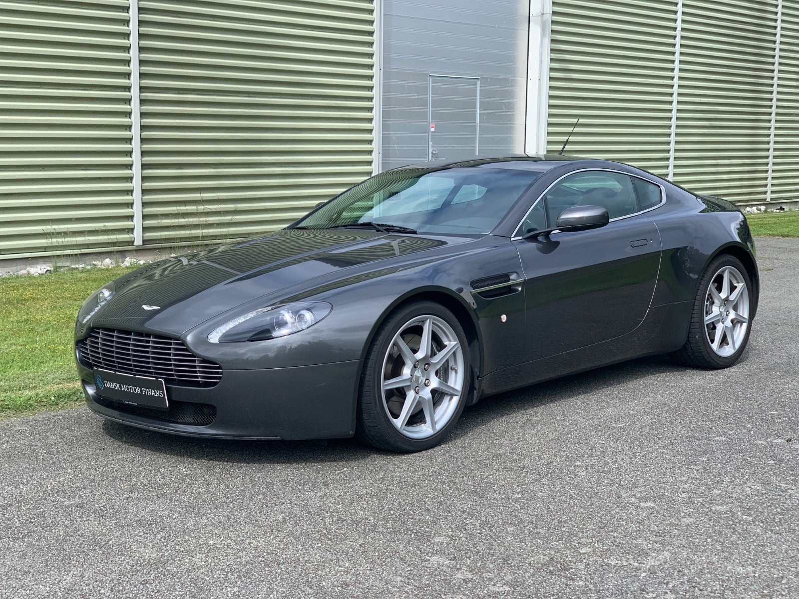 Aston Martin V8 Vantage Coupé