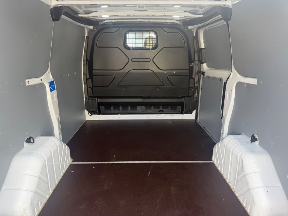 Ford Transit Custom 300 L1, Billede 5