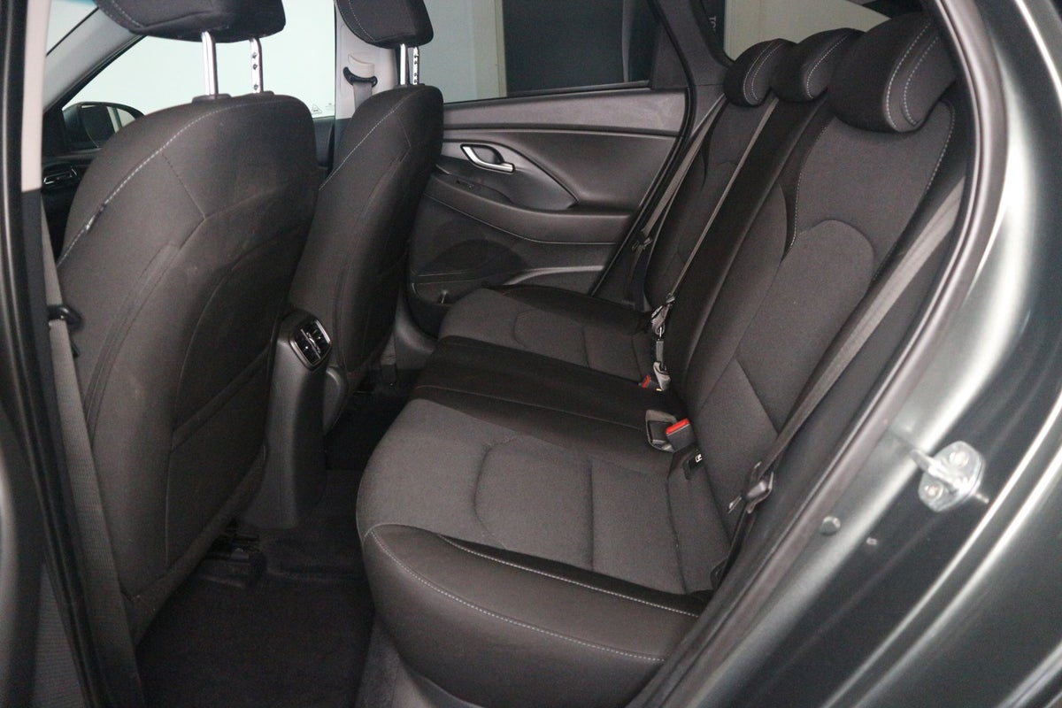 Hyundai i30 T-GDi Essential stc. DCT