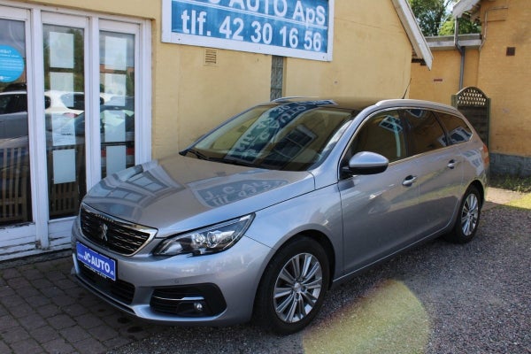 Peugeot 308 BlueHDi 130 Selection Sky SW Diesel drivmiddel 169000 Km. 2019 Model