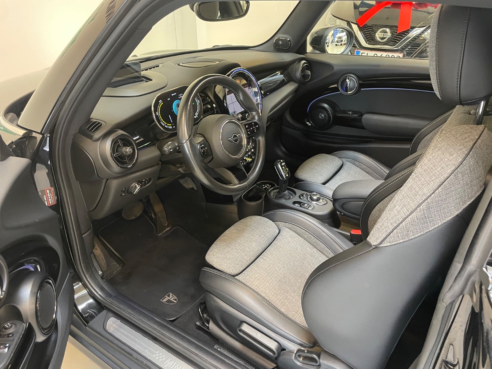 MINI Cooper SE Yours Trim