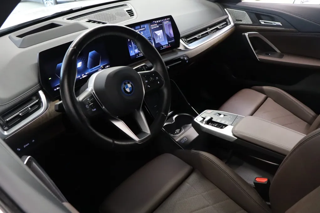 BMW iX1 xDrive30 X-Line