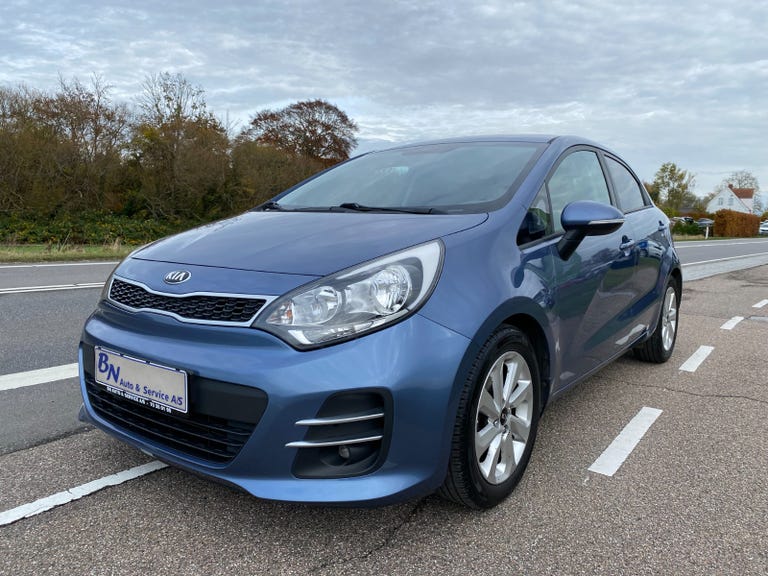 Kia Rio CVVT Attraction