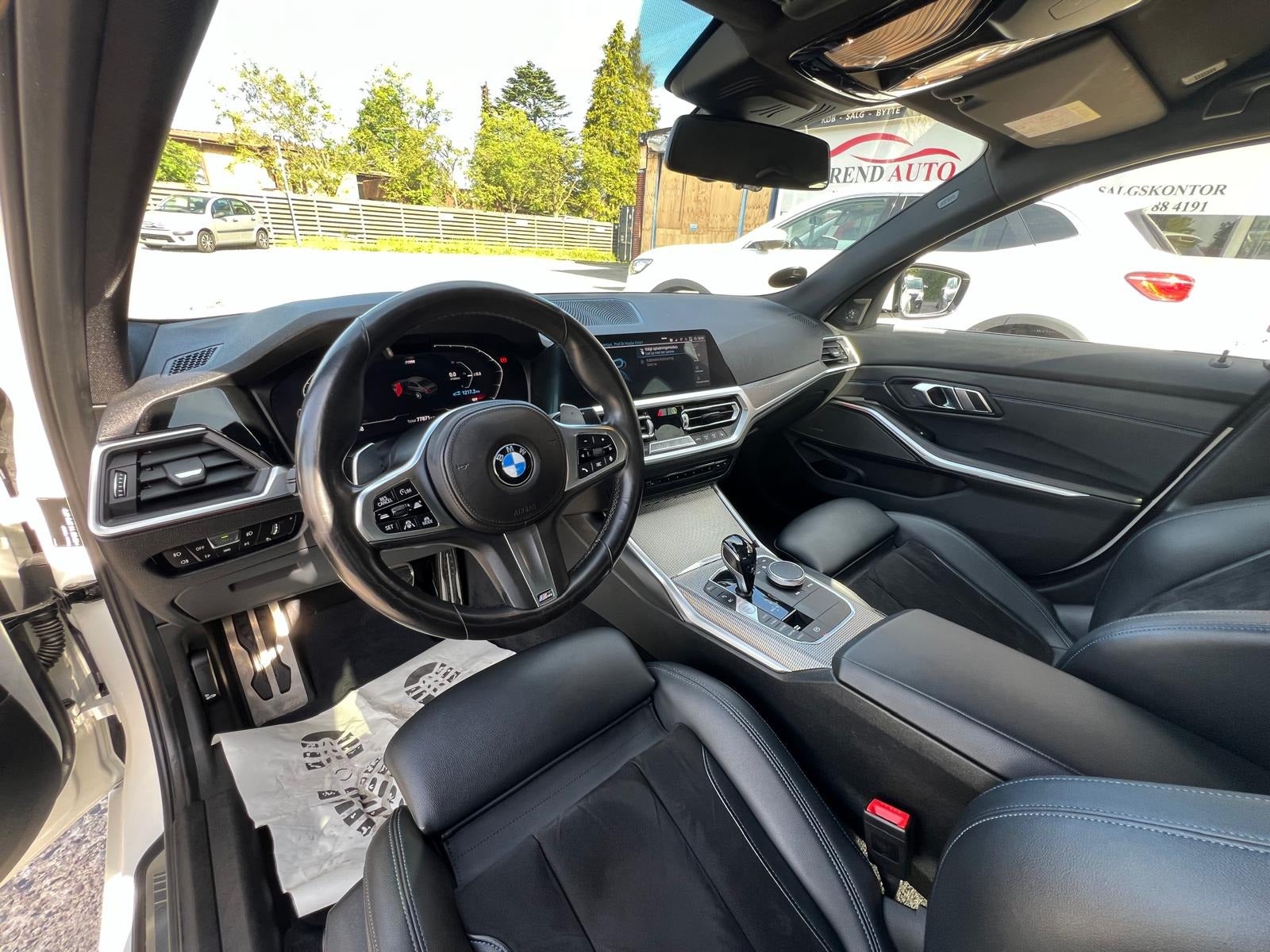 BMW 330e 2019