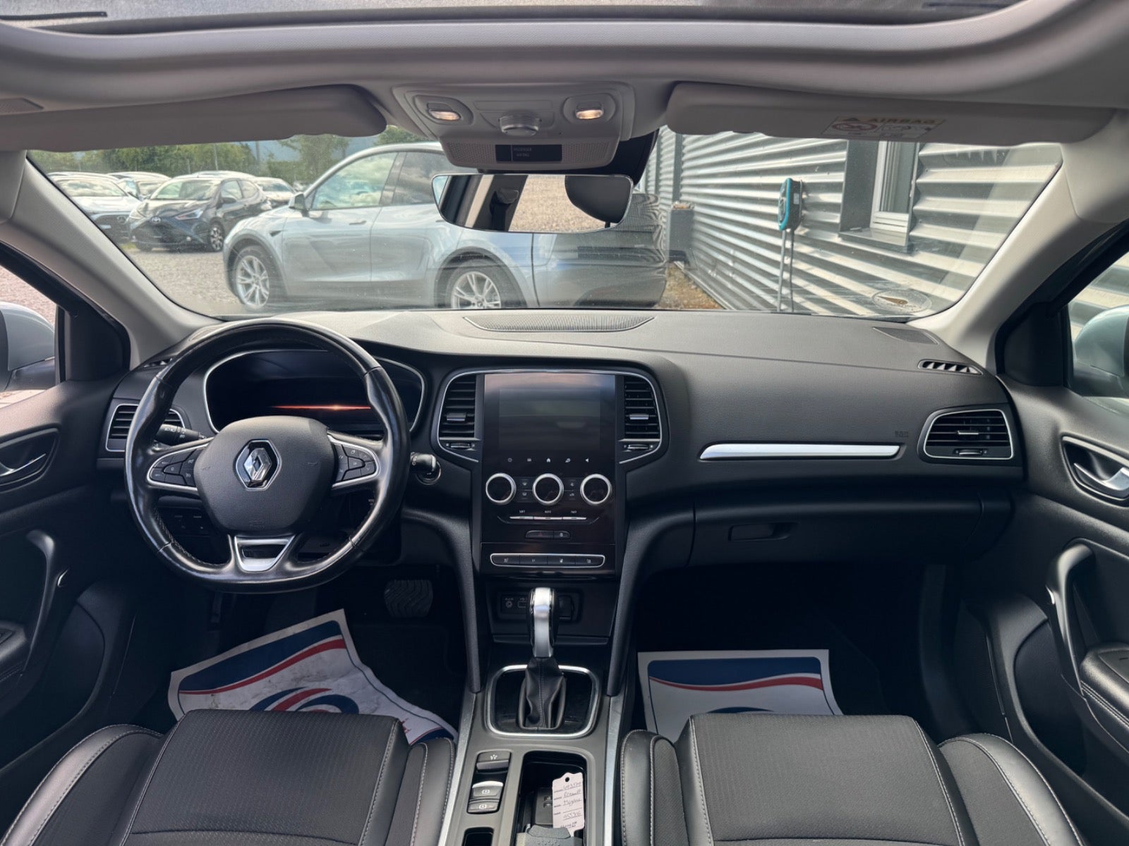 Billede af Renault Megane IV 1,6 E-Tech Intens Sport Tourer