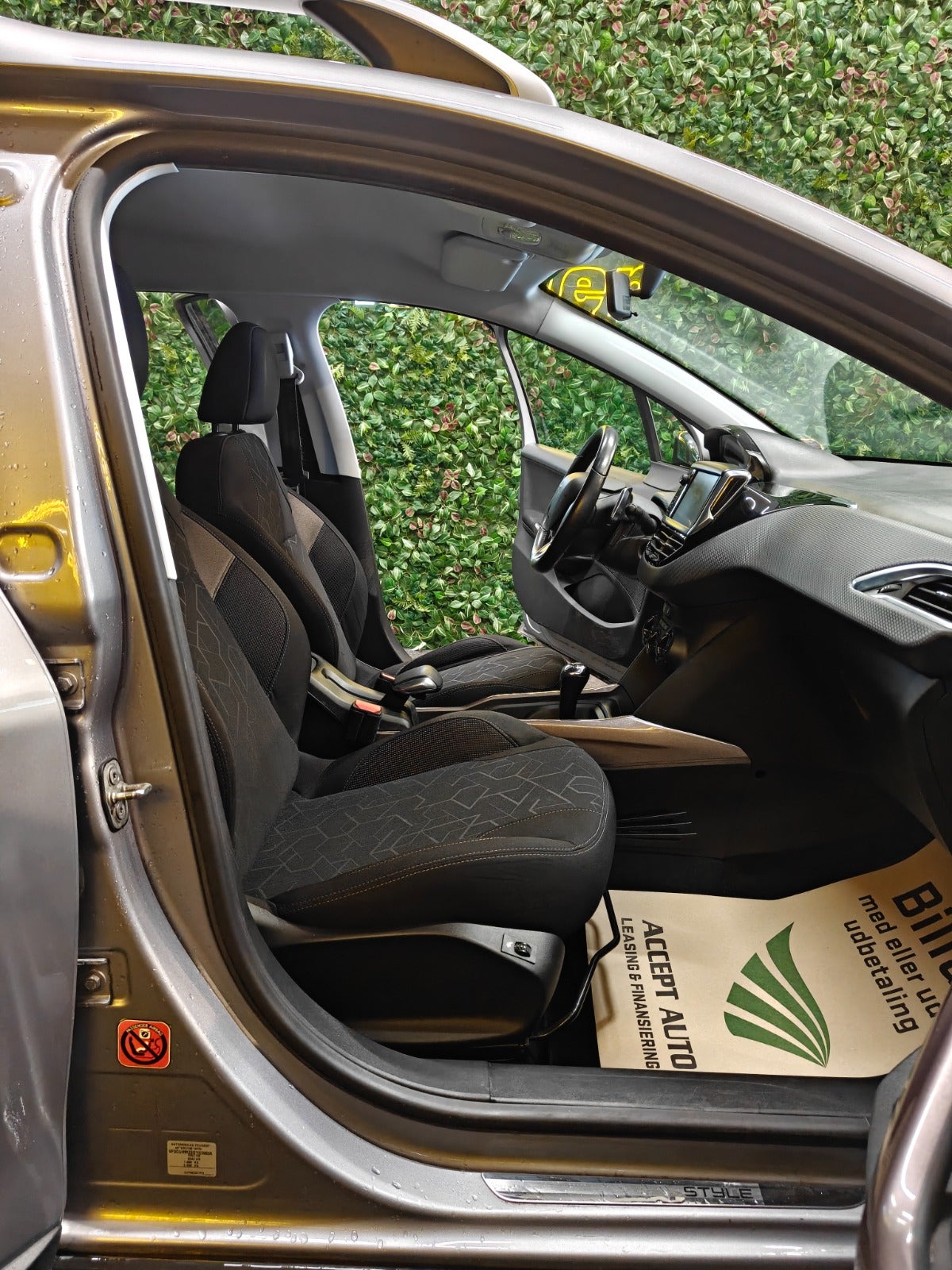 Billede af Peugeot 2008 1,2 e-VTi 82 Style ESG