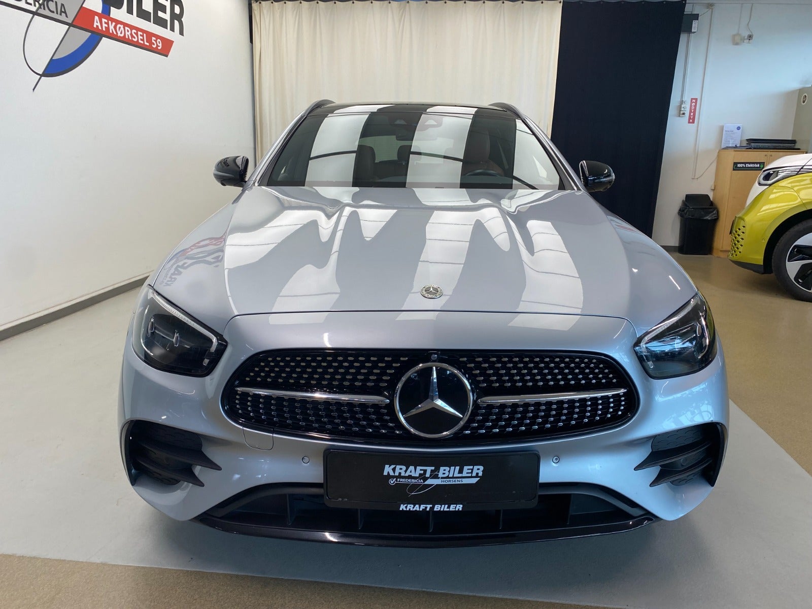 Billede af Mercedes E300 de 2,0 Advantage AMG stc. aut.