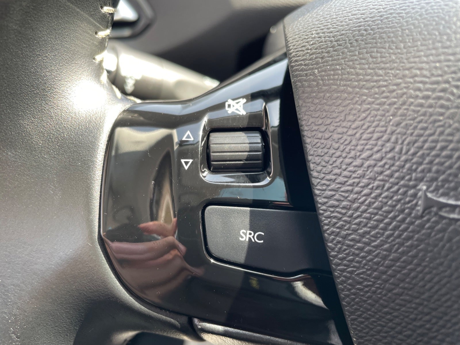 Billede af Peugeot 308 1,5 BlueHDi 130 Allure Sky