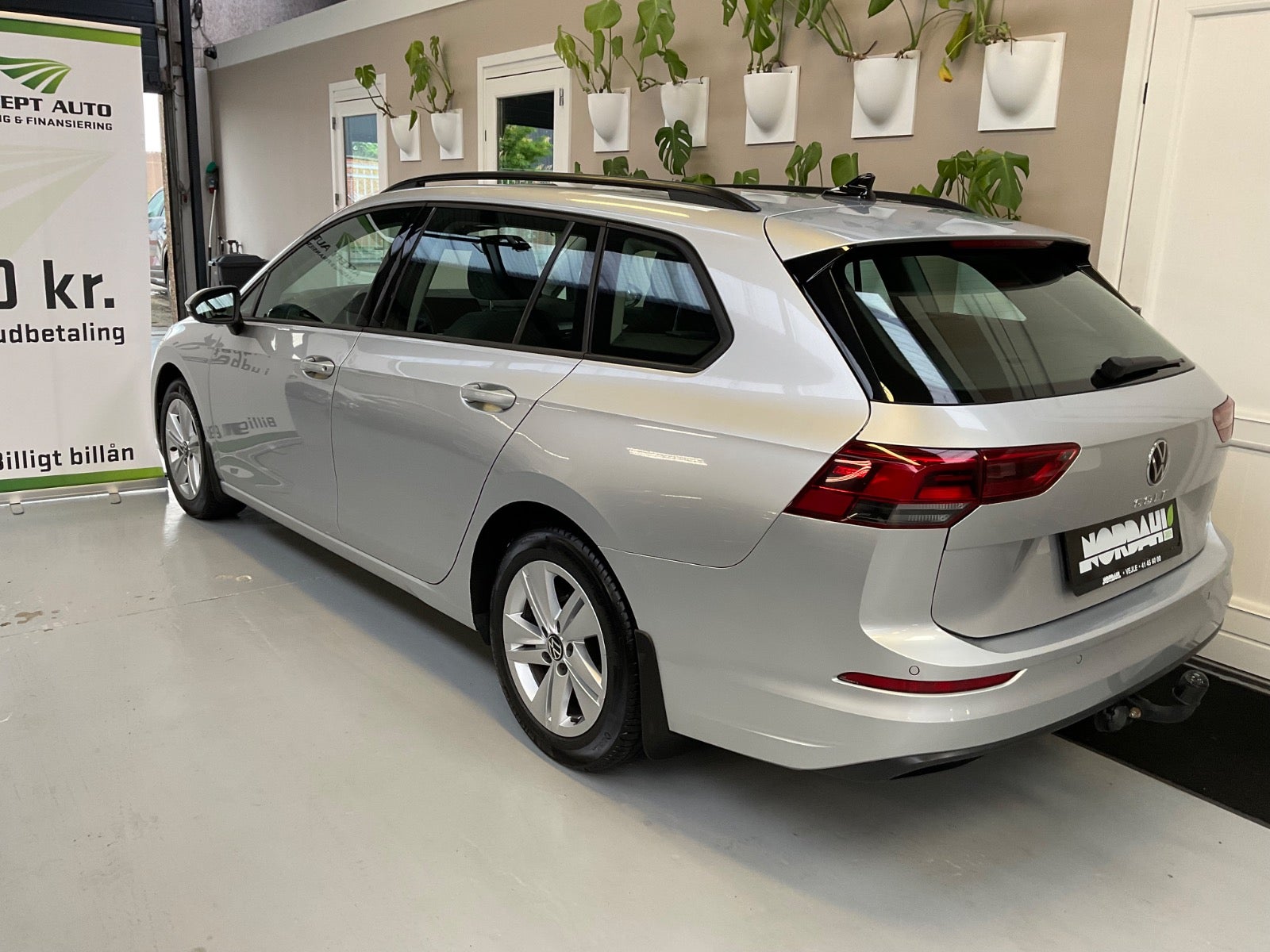 VW Golf VIII 1,5 TSi 130 Life Variant 5d - 5