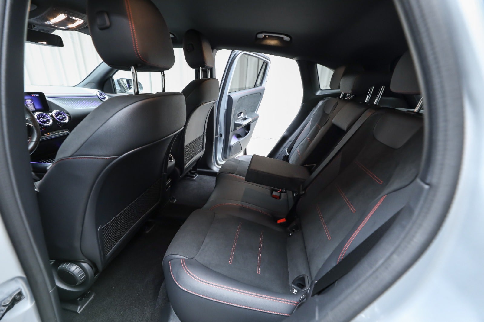 Mercedes-Benz EQA 350 (5/8)
