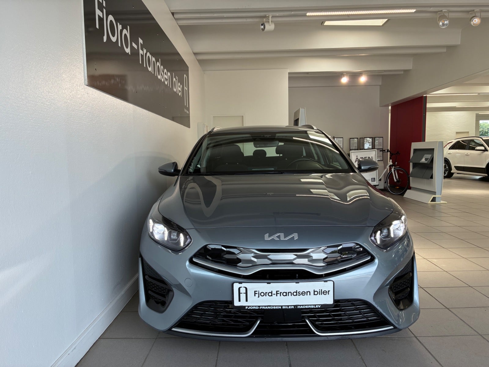 Kia Ceed PHEV Prestige SW DCT