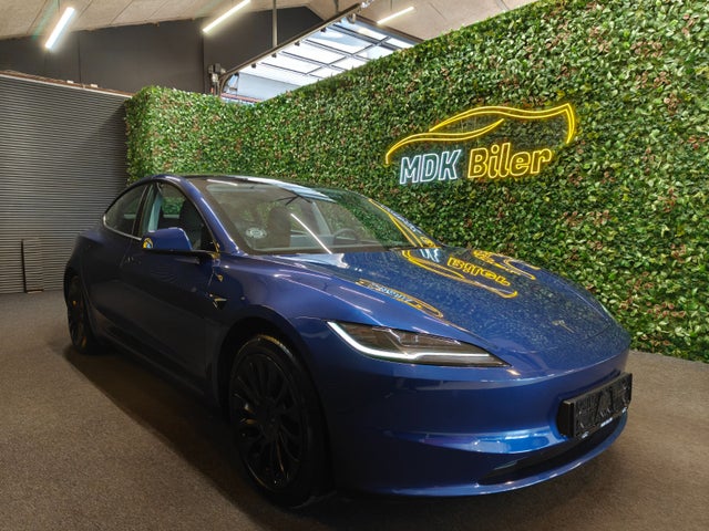 Tesla Model 3  RWD
