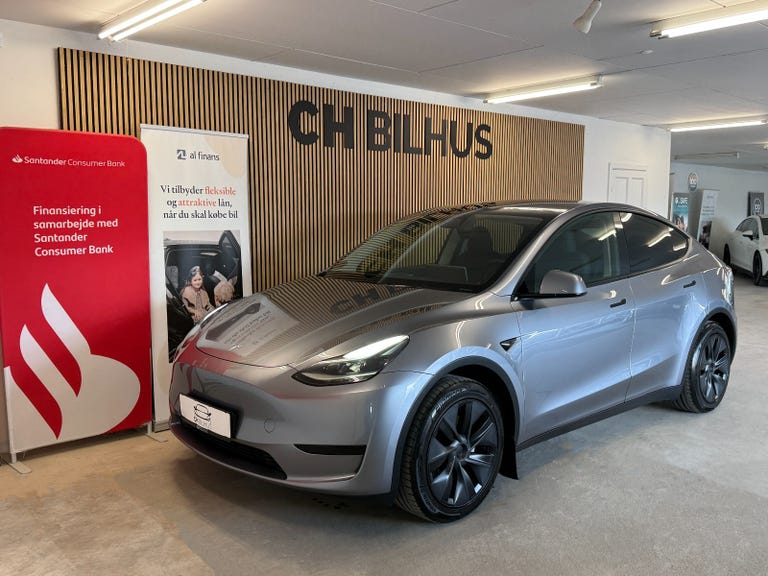 Tesla Model Y Long Range RWD