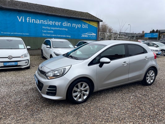 Kia Rio CVVT Attraction+