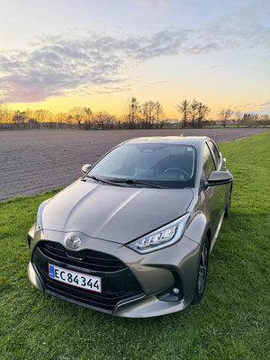 Toyota Yaris 1,5 Hybrid Style e-CVT 5d
