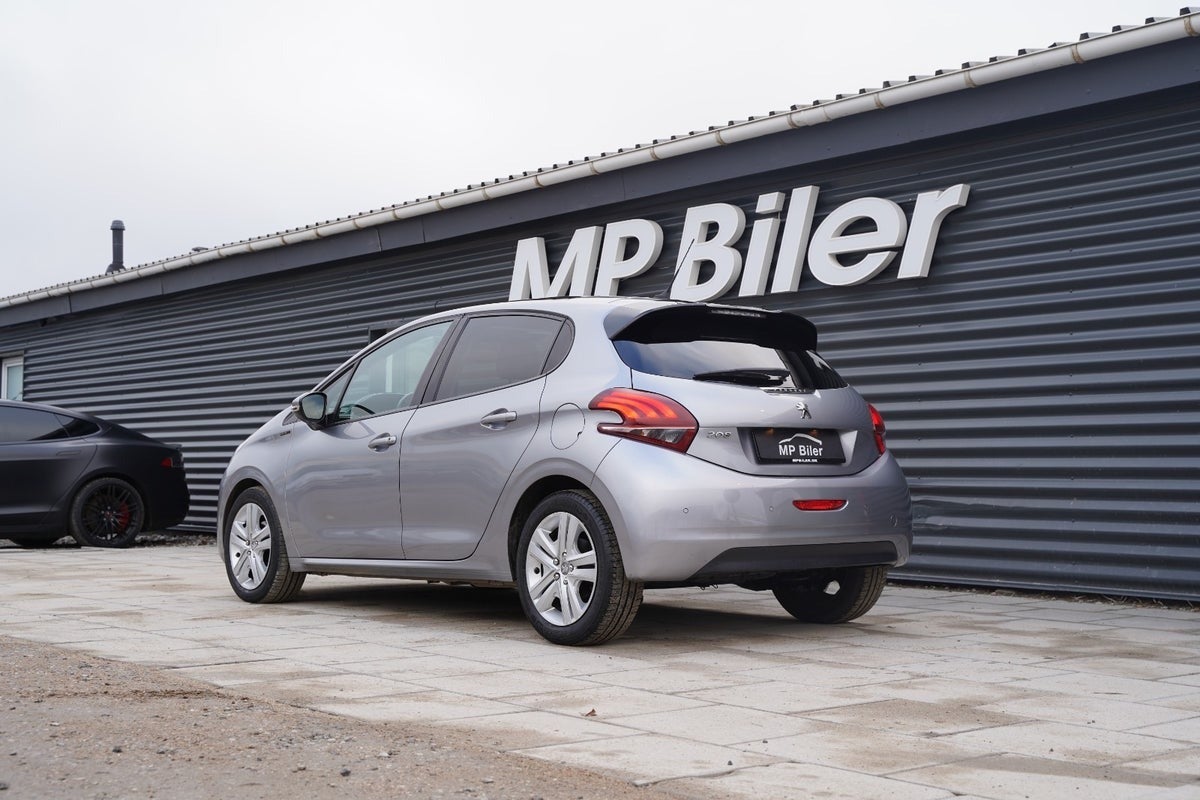 Billede af Peugeot 208 1,5 BlueHDi 100 Signature Sky