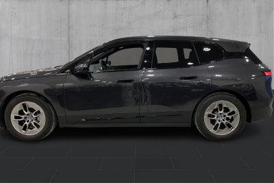 BMW iX xDrive40 Fully Charged - 1