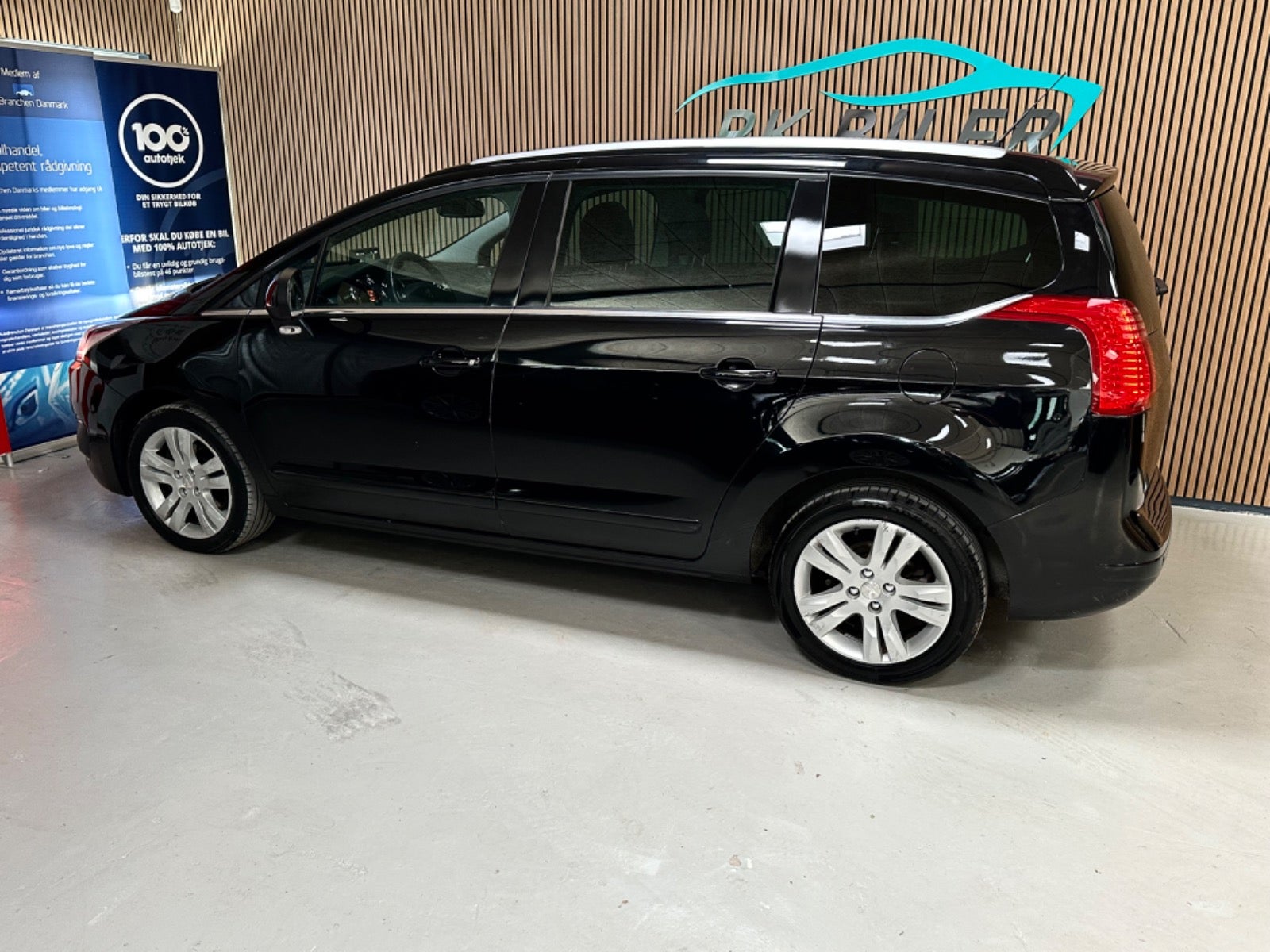 Peugeot 5008 2016