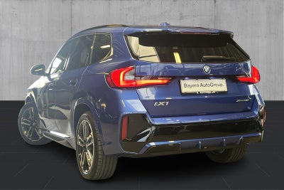 BMW iX1 xDrive30 Fully Charged M-Sport - 2