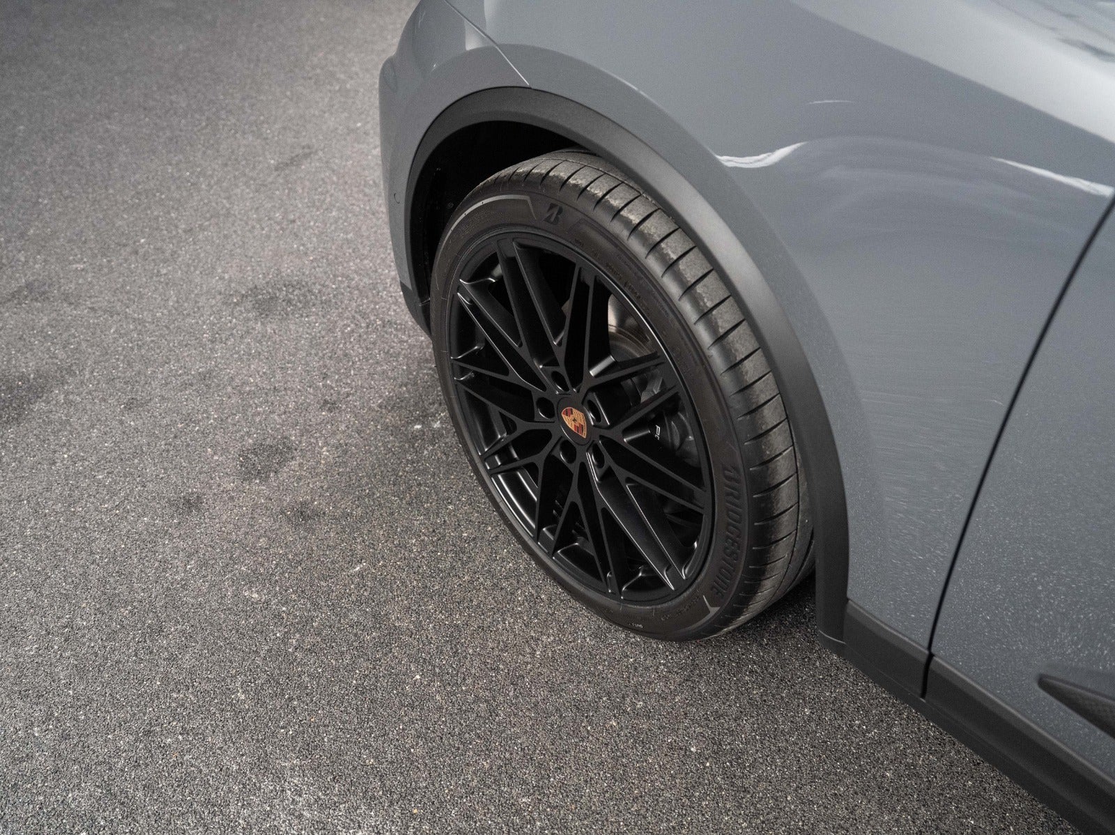 Gallery image 7 of 16