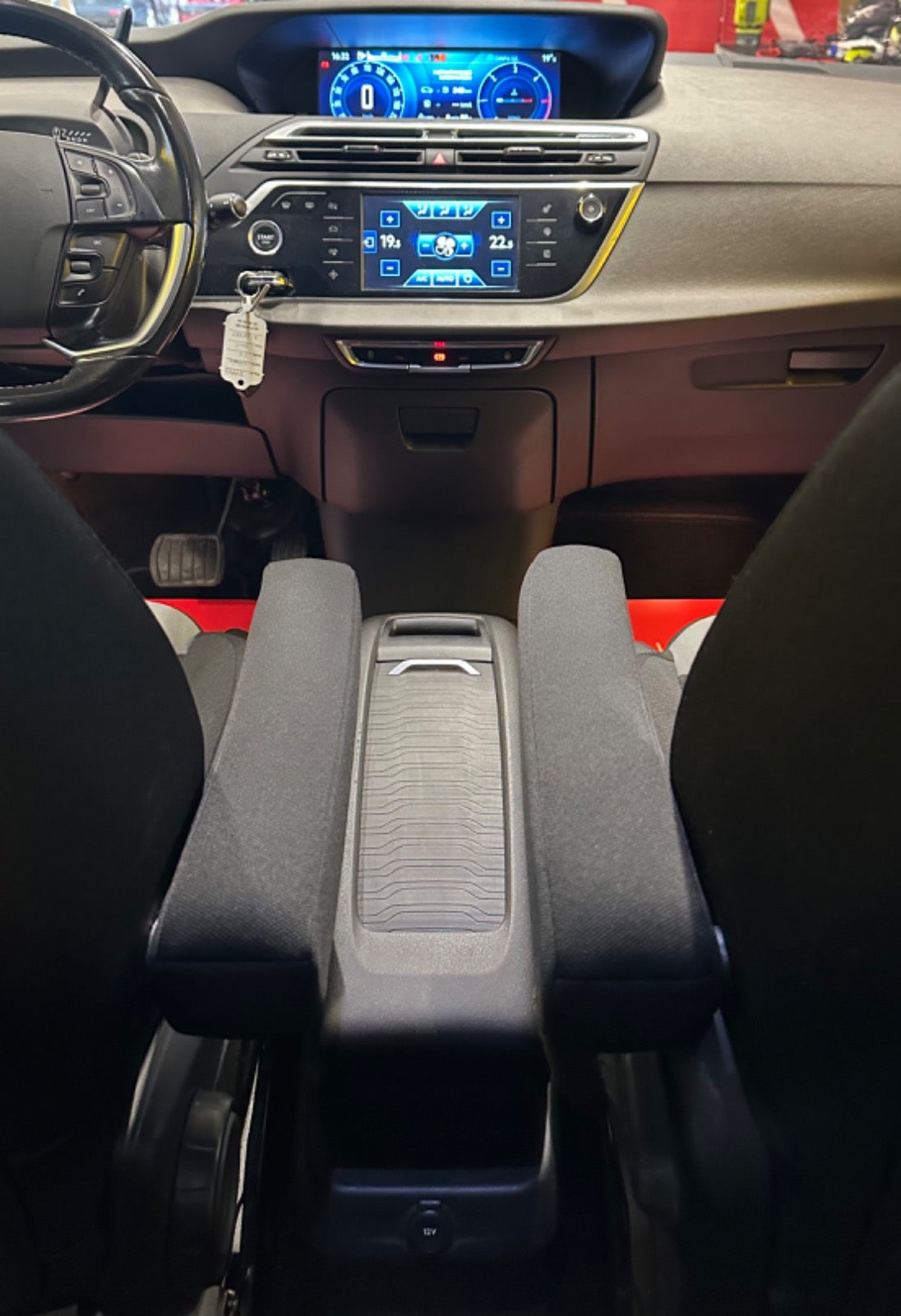 Billede af Citroën Grand C4 Picasso 2,0 e-HDi 150 Intensive aut. 7prs