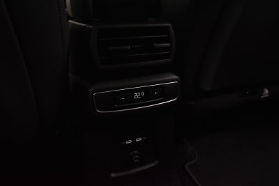 Audi Q4 e-tron edition one quattro