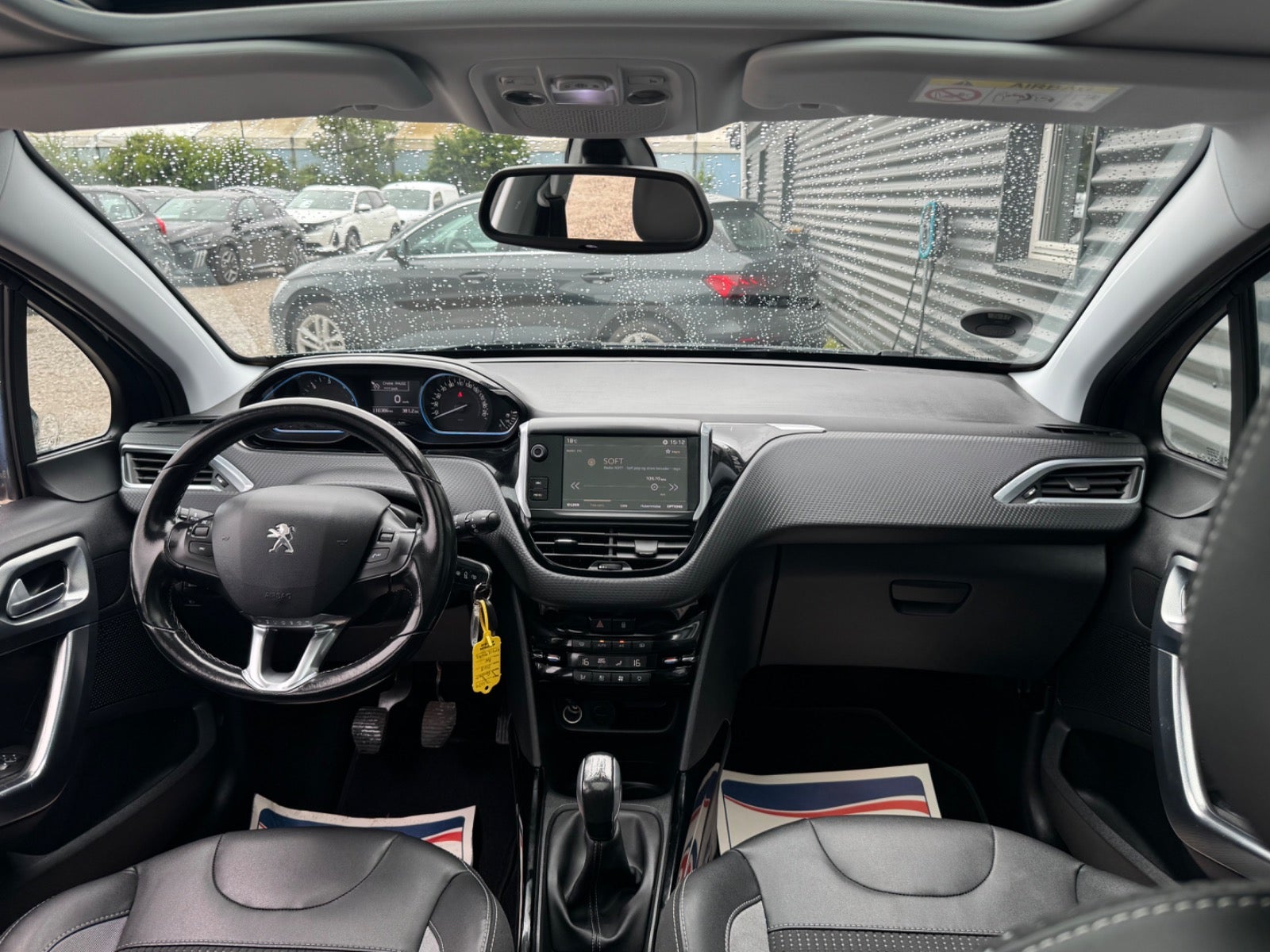 Billede af Peugeot 2008 1,6 BlueHDi 100 Allure Sky