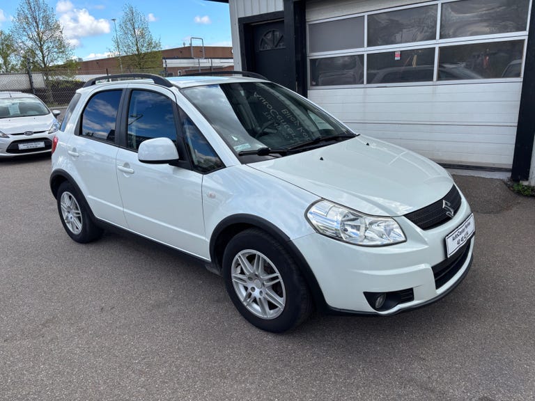 Suzuki SX4 GL-J