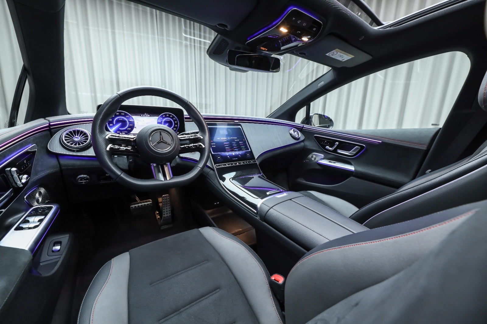 Mercedes-Benz EQE 350 (4/8)
