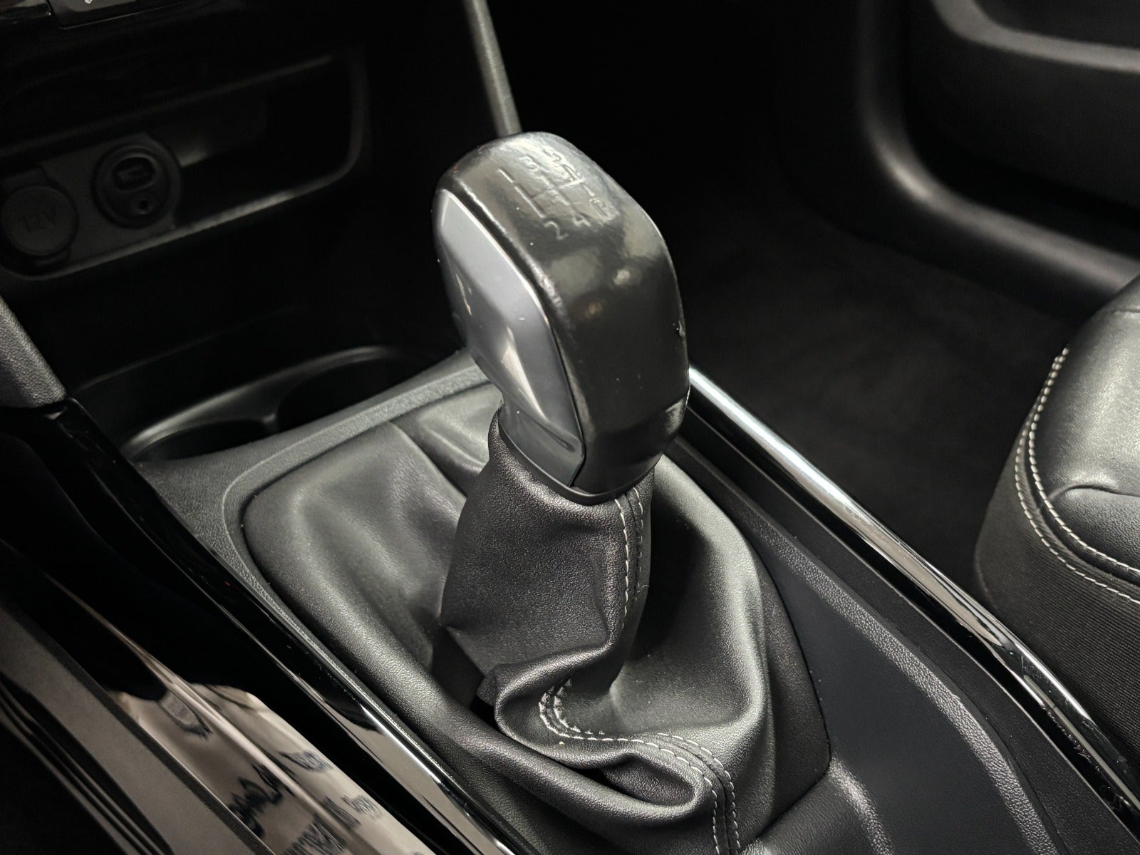 Billede af Peugeot 2008 1,2 e-THP 110 Allure Sky