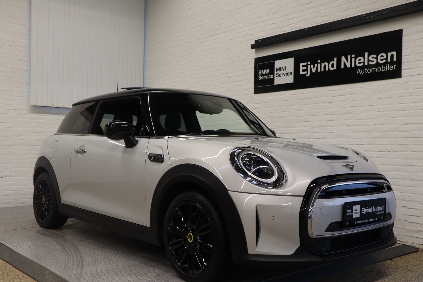 MINI Cooper SE Yours Trim