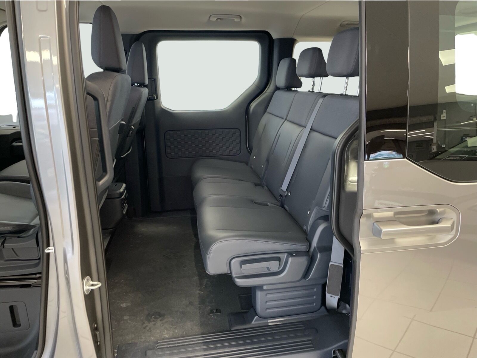 Kia PV5 Standard Range Access