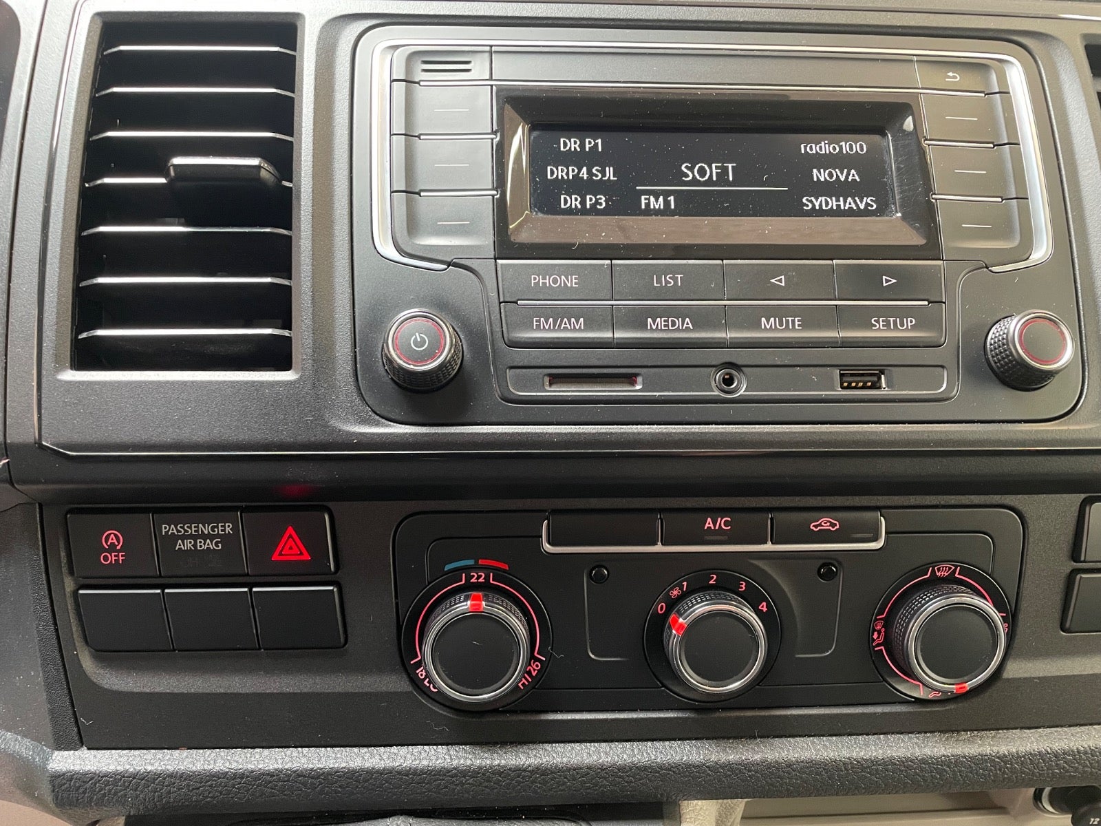 Billede af VW Transporter 2,0 TDi 102 Kassevogn kort