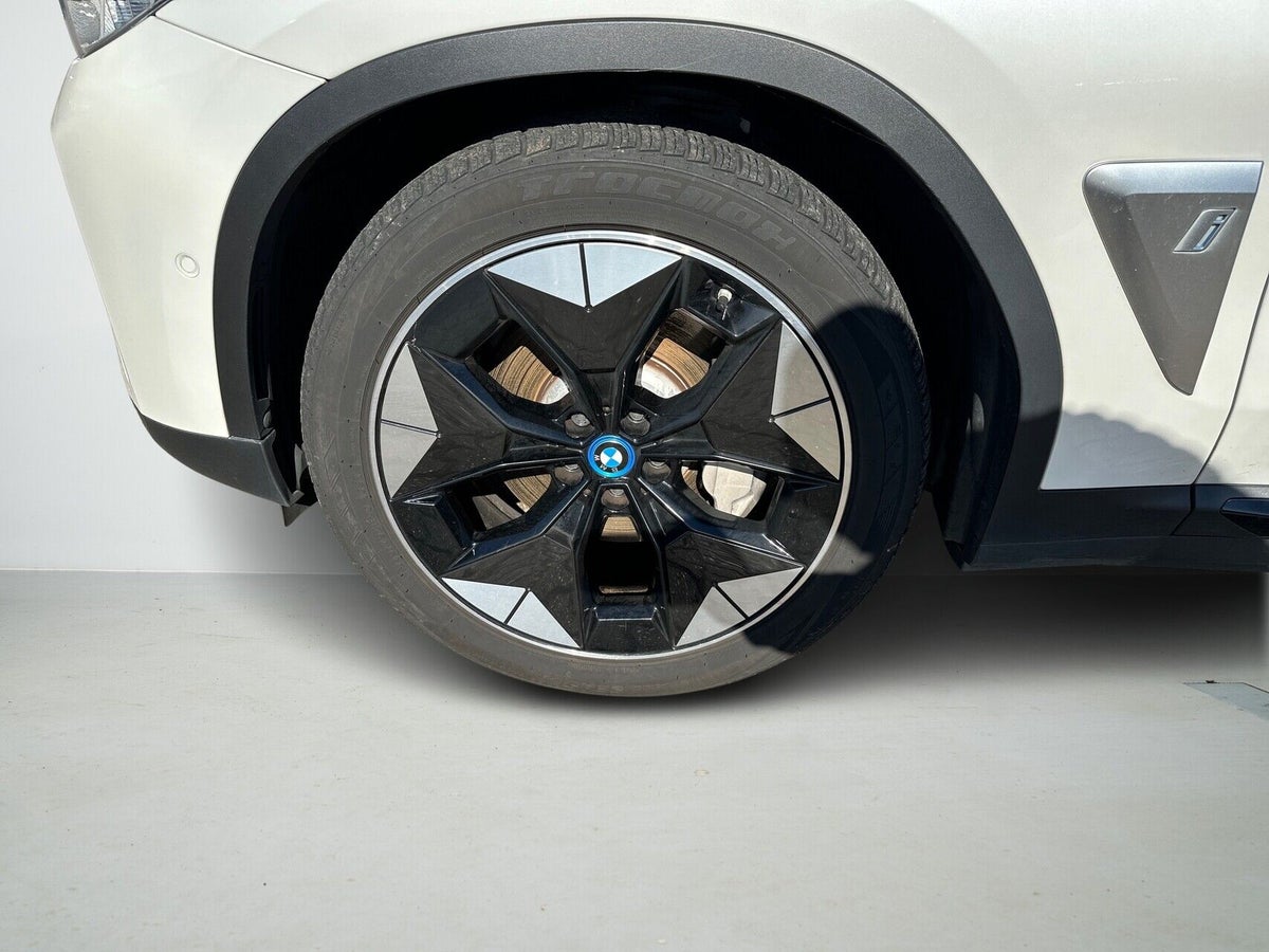 BMW iX3 Charged Plus billede 8
