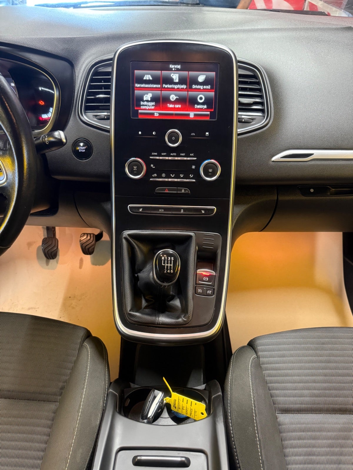 Billede af Renault Scenic IV 1,2 TCe 130 Bose Edition