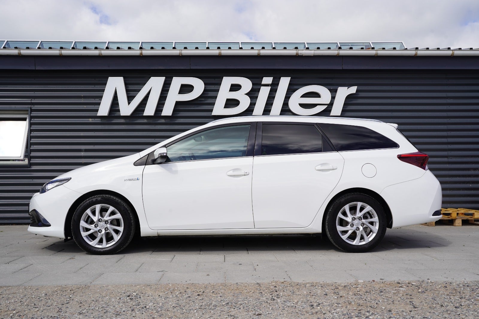 Billede af Toyota Auris 1,8 Hybrid H2 Comfort Touring Sports CVT