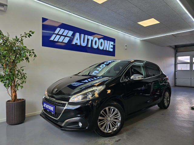 Peugeot 208 1,2 VTi 82 Selection Sky