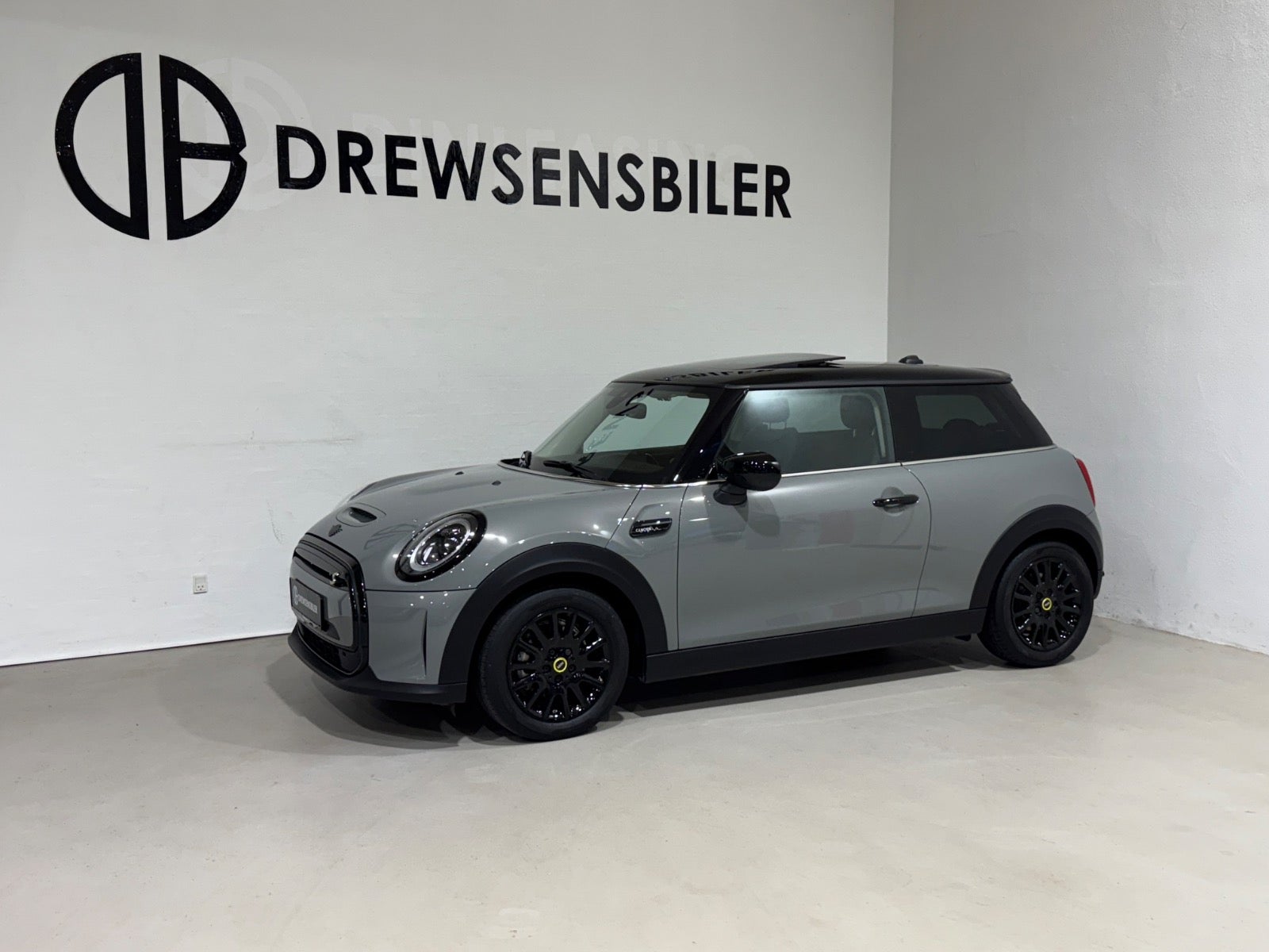 MINI Cooper SE Camden Edition A