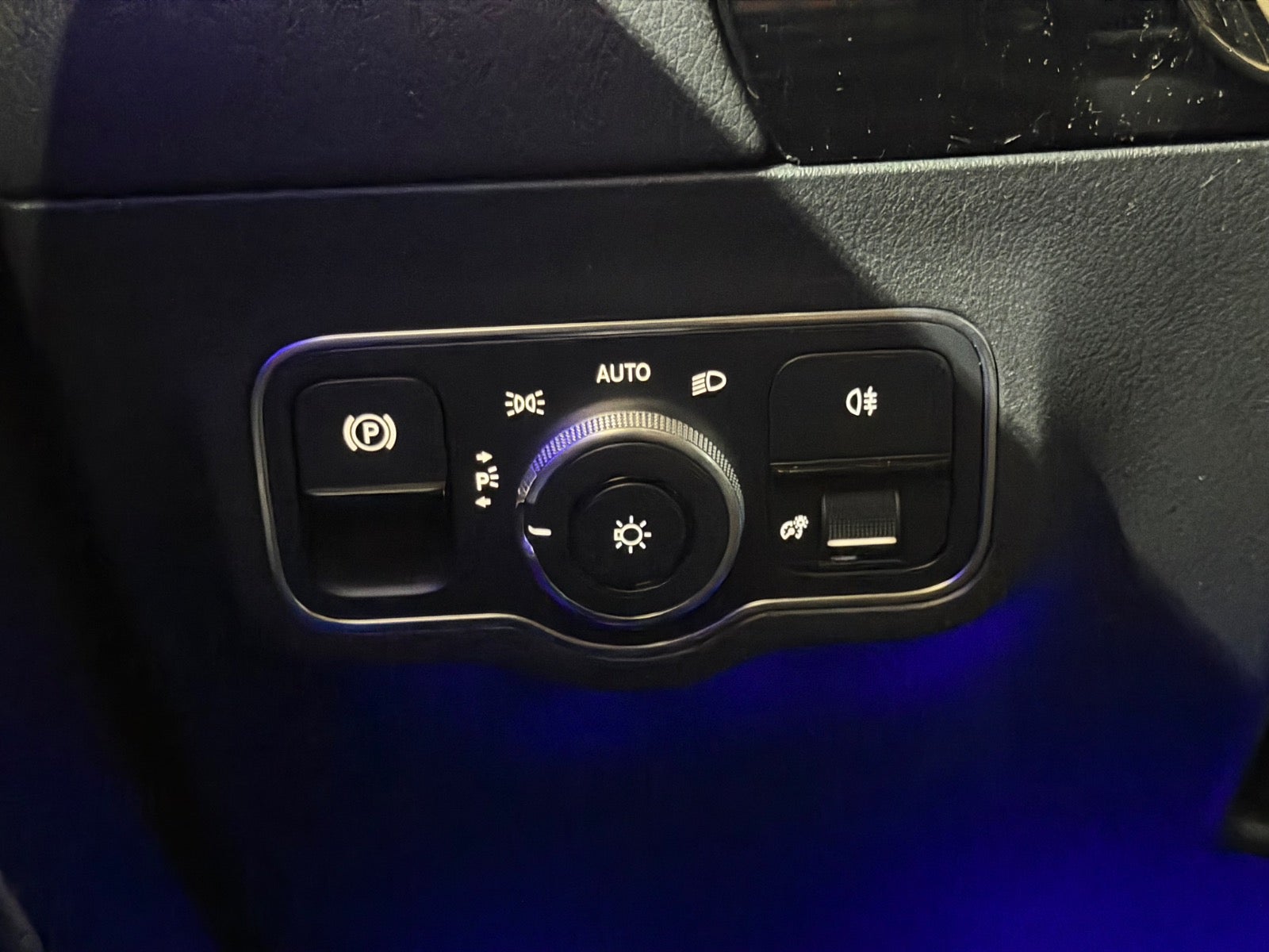 Mercedes EQA250 Electric Art