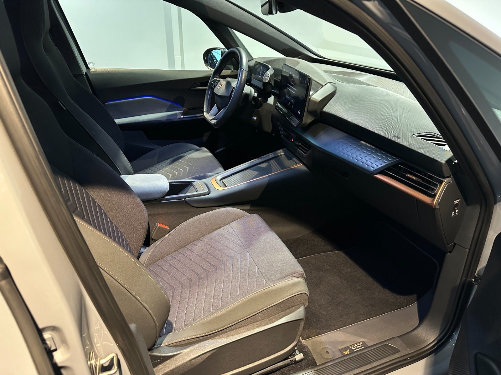 Cupra Born 58 5d - 6