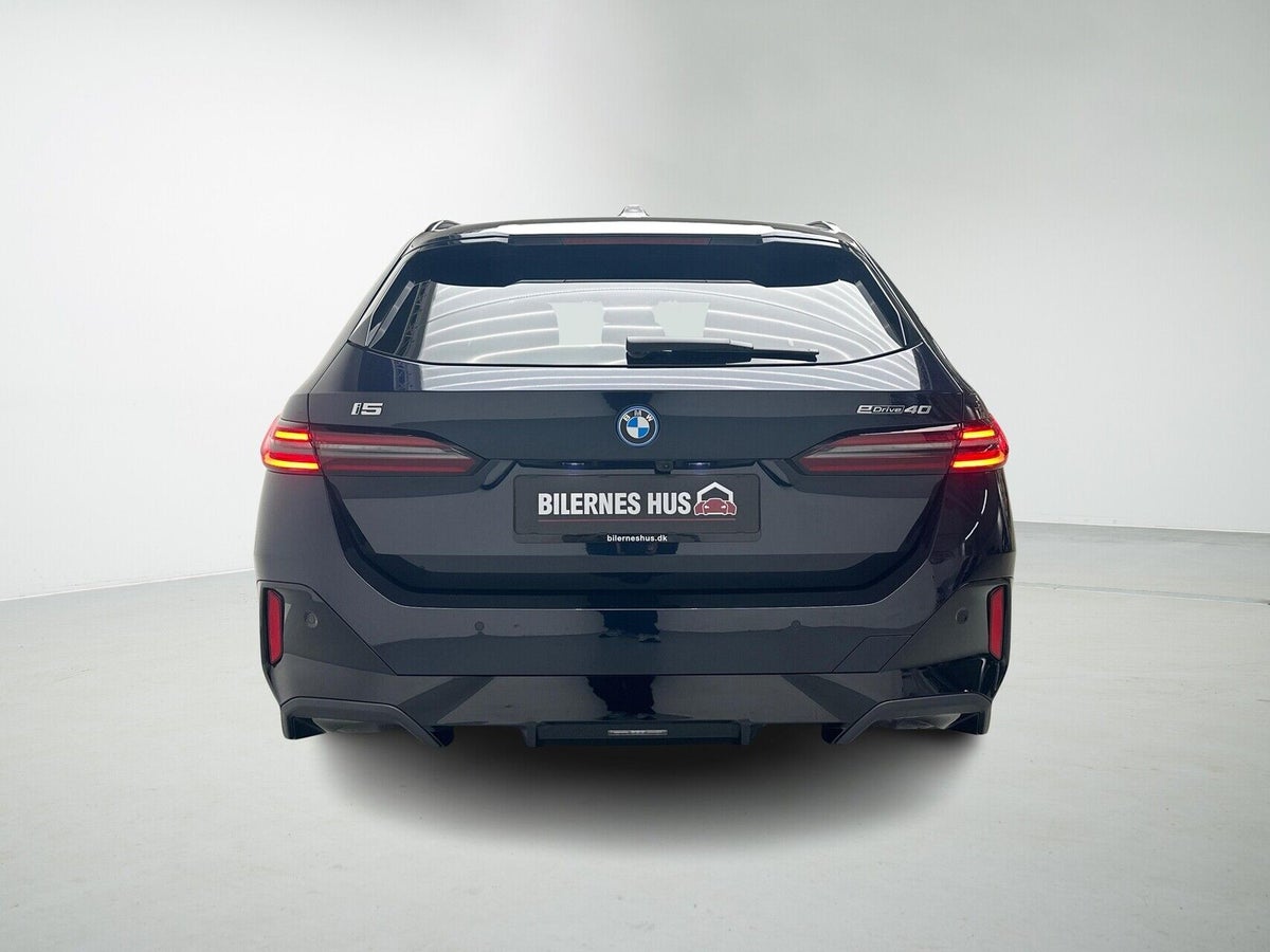 BMW i5 eDrive40 Touring M-Sport Pro billede 9