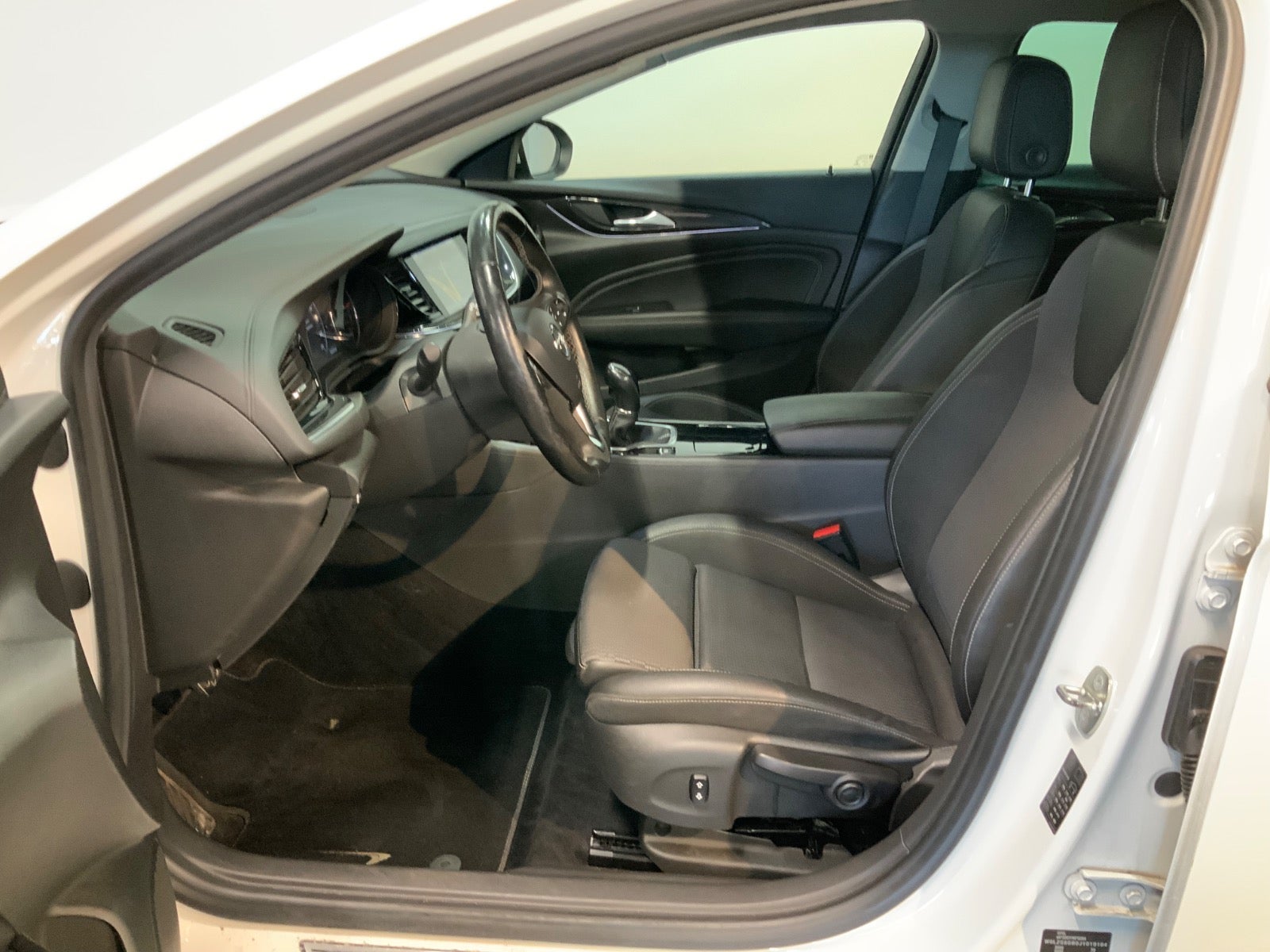 Opel Insignia (8/8)